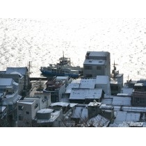 千光寺公園から見る尾道の雪景色と渡船