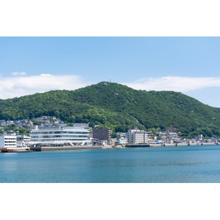 向島から見た浄土寺山