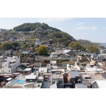 尾道ロイヤルホテル屋上から見る千光寺周辺の風景