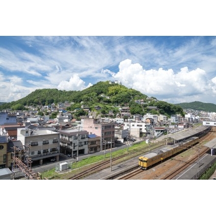 尾道駅周辺の夏風景