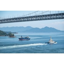 夏のしまなみ海道因島大橋