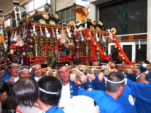 ベッチャー祭り 御輿